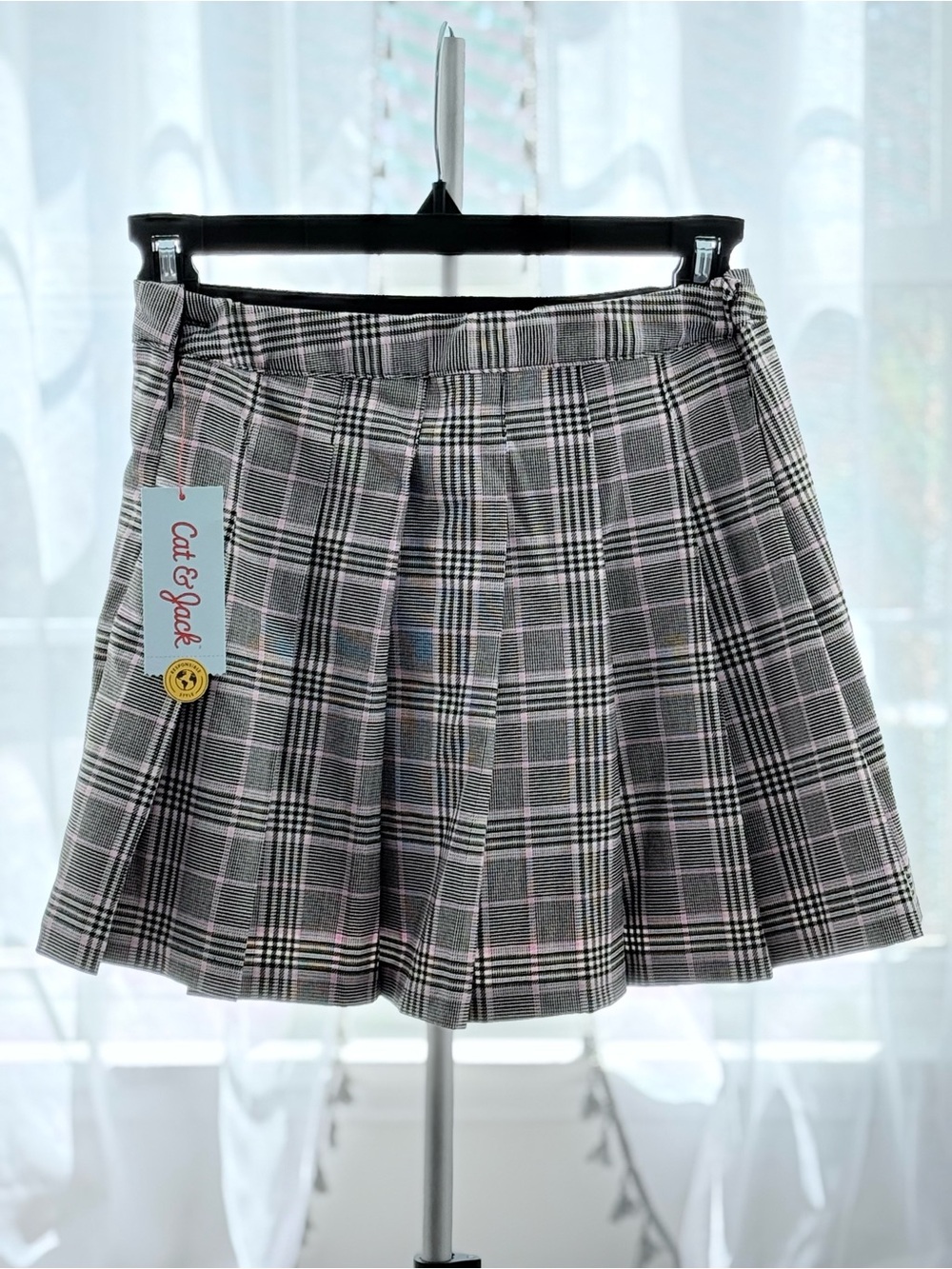 Cat & Jack - Girl’s Pink Plaid Pleated Mini Skirt - Size M (8)